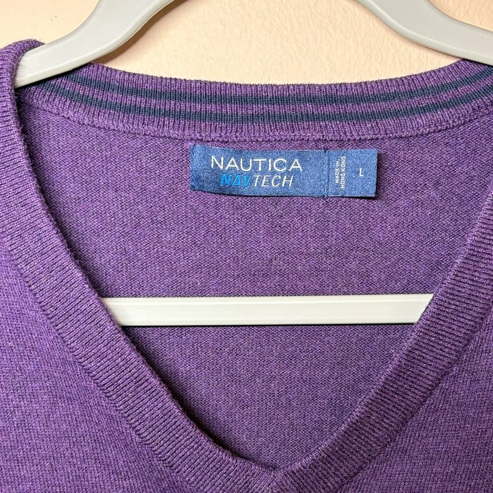 Nautica Men's V-Neck Sweater in Rich Heathered Purple, Large